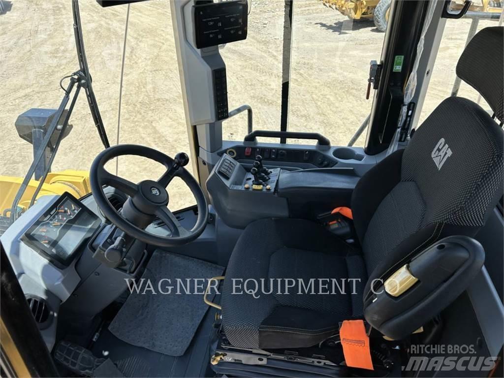 CAT 950 Колесни товарачи