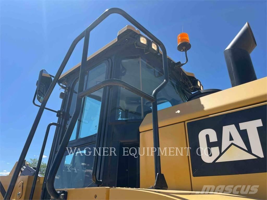 CAT 950GC Колесни товарачи