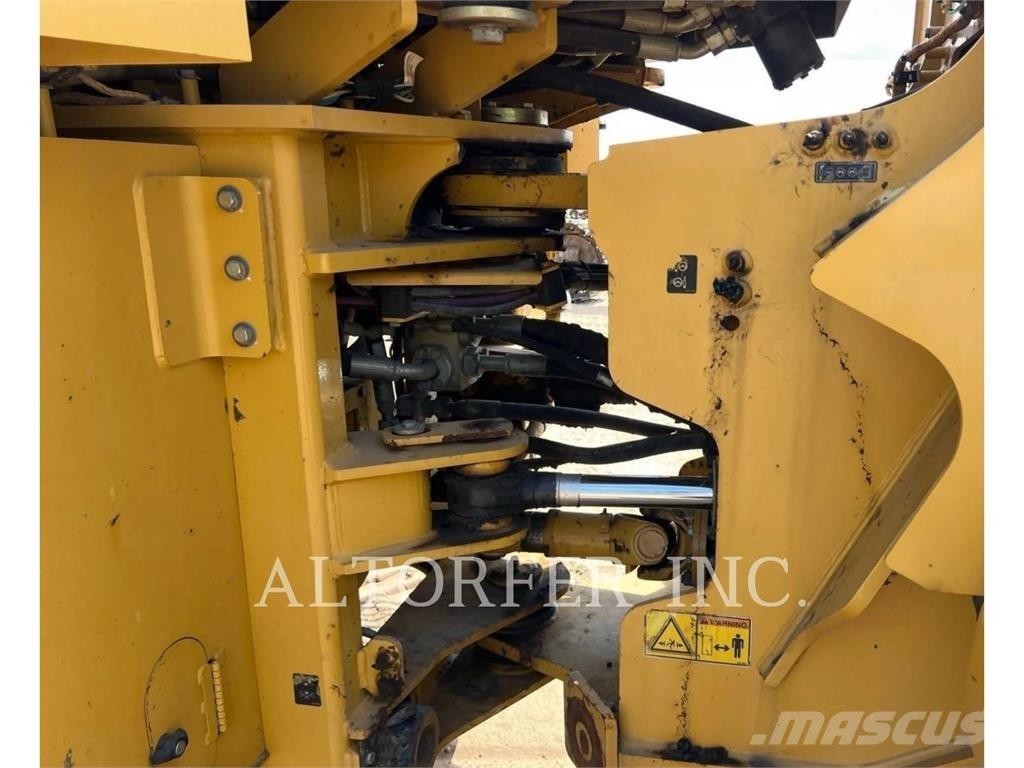 CAT 950GC Колесни товарачи