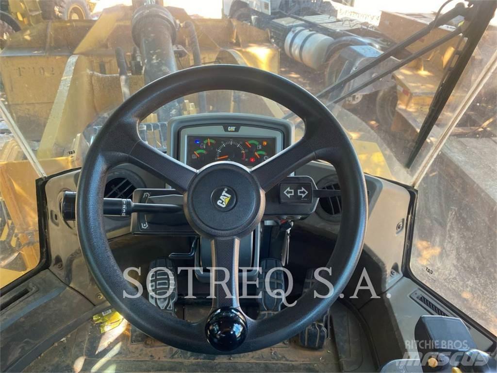 CAT 950L Колесни товарачи