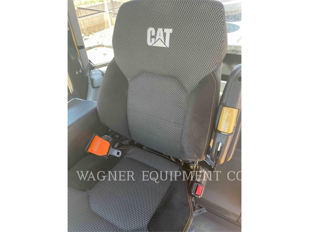 CAT 950M Колесни товарачи
