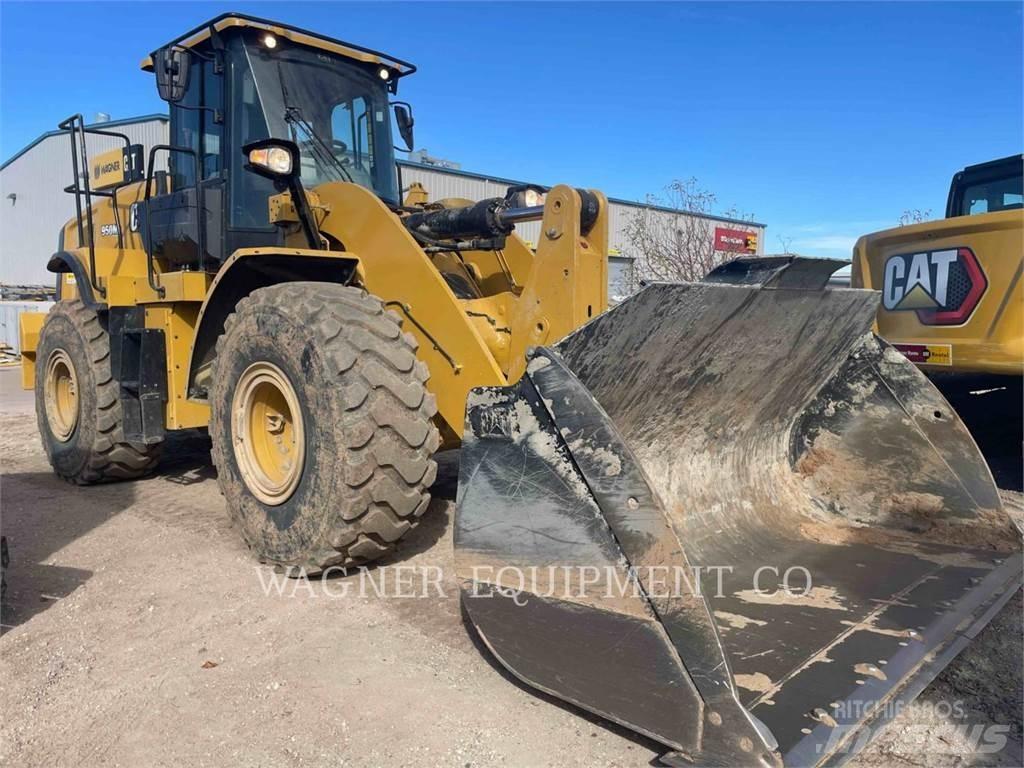 CAT 950M Колесни товарачи