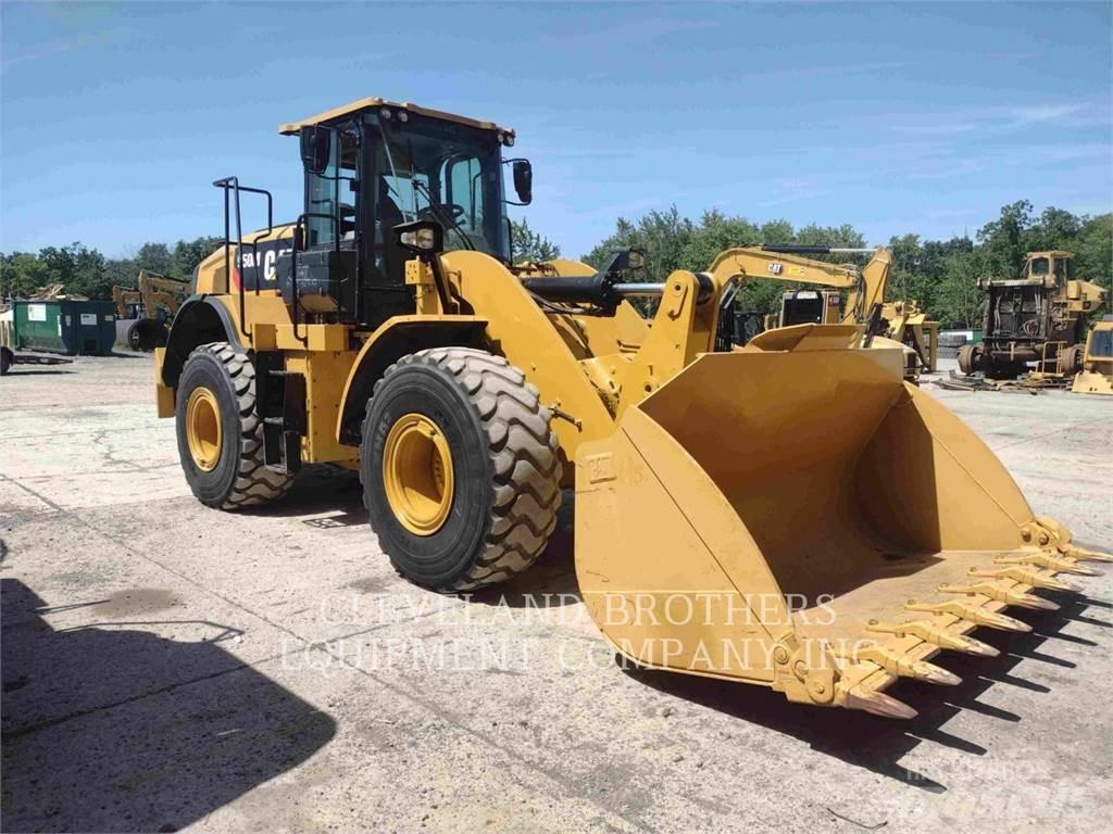 CAT 950M Колесни товарачи