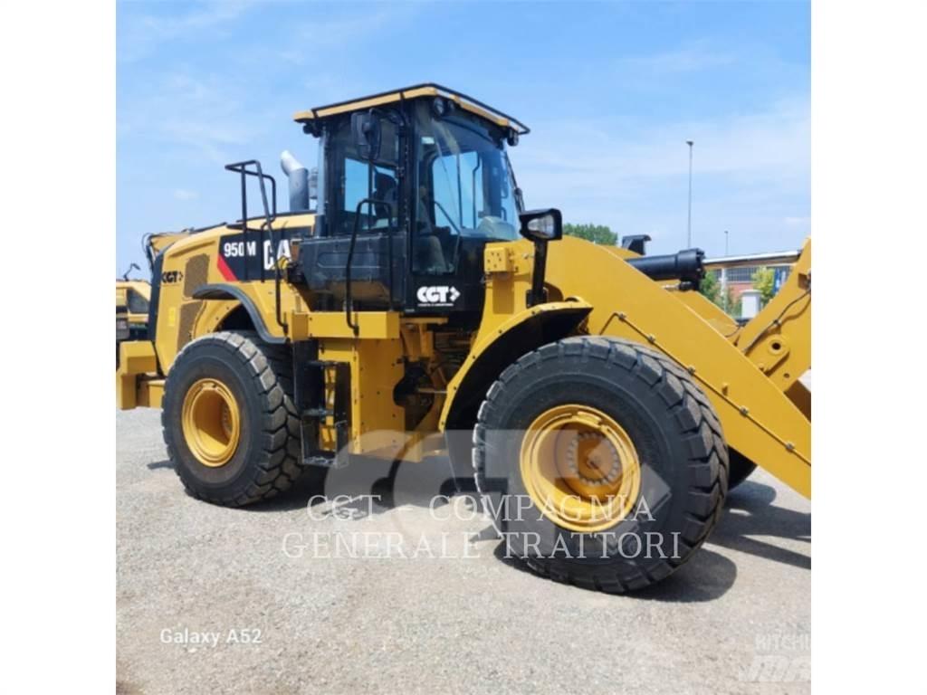 CAT 950M Колесни товарачи