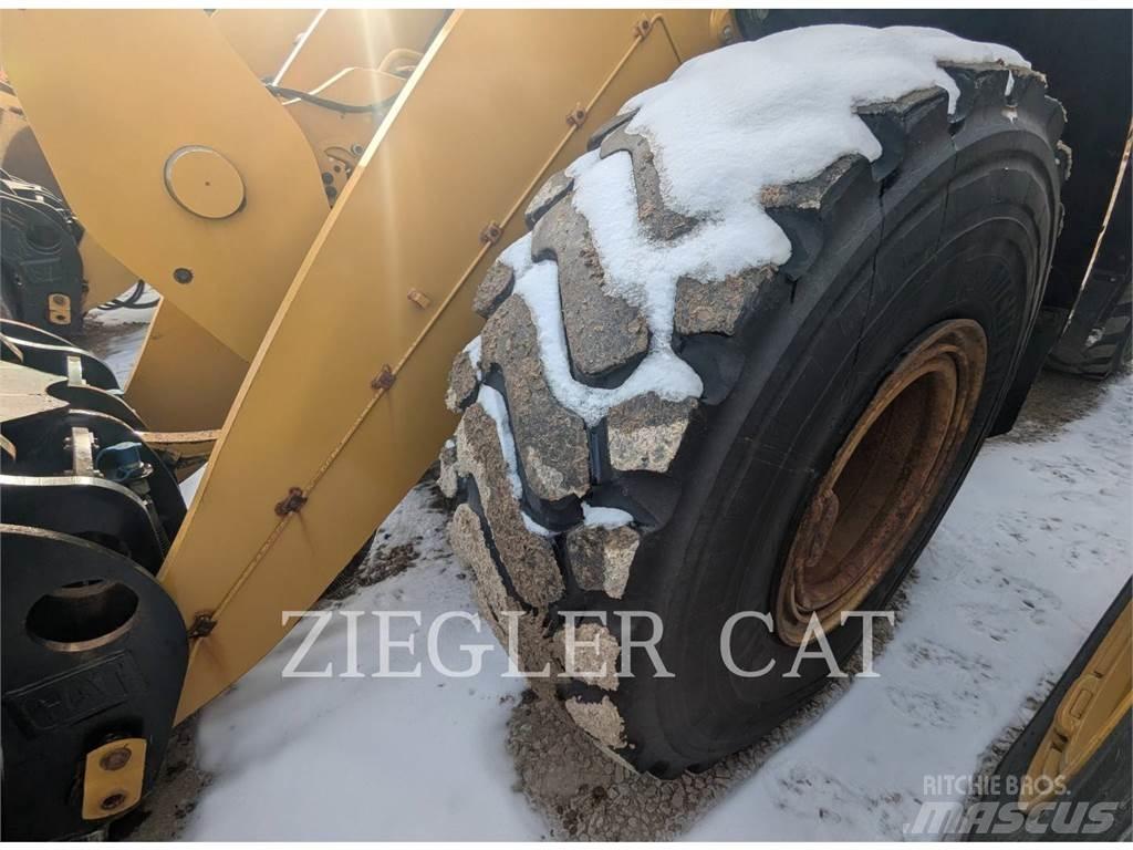 CAT 950M Колесни товарачи