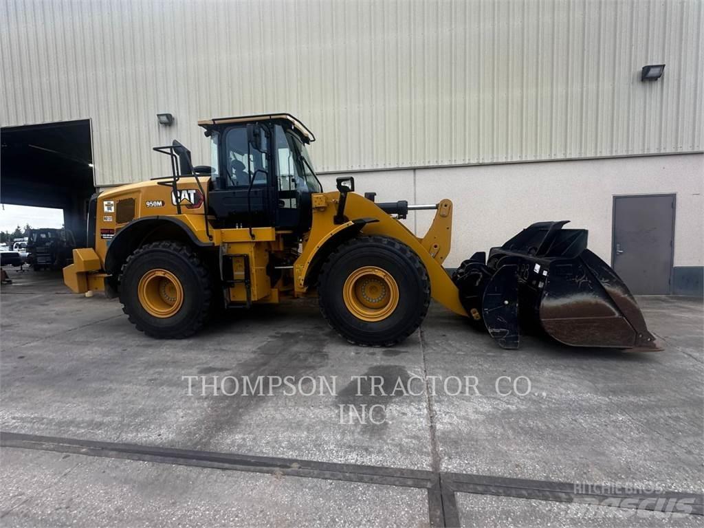 CAT 950M Колесни товарачи