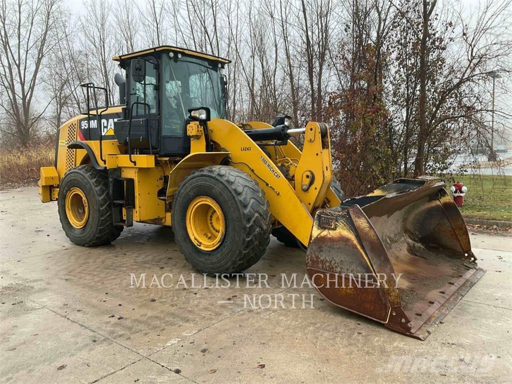 CAT 950M Колесни товарачи