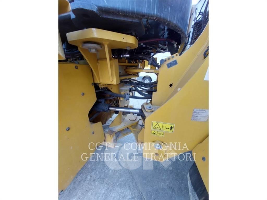 CAT 950M Колесни товарачи