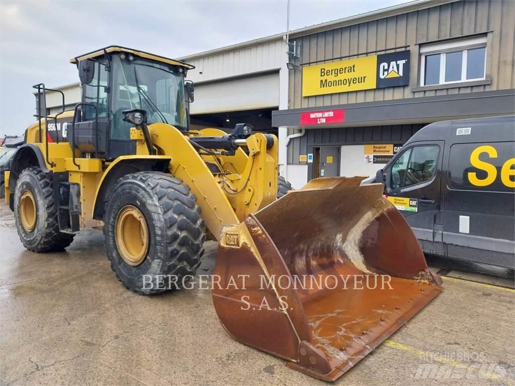 CAT 950M Колесни товарачи