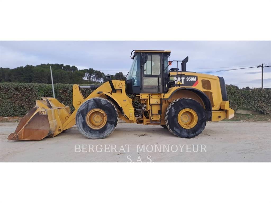 CAT 950M Колесни товарачи