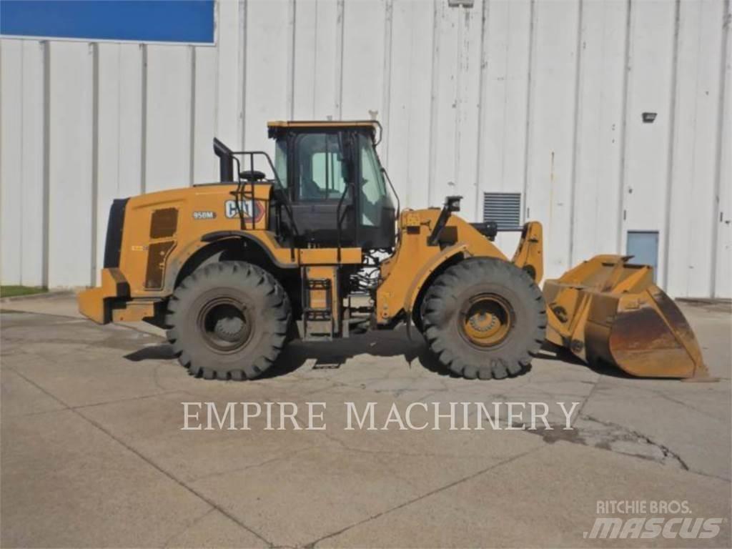 CAT 950M Колесни товарачи