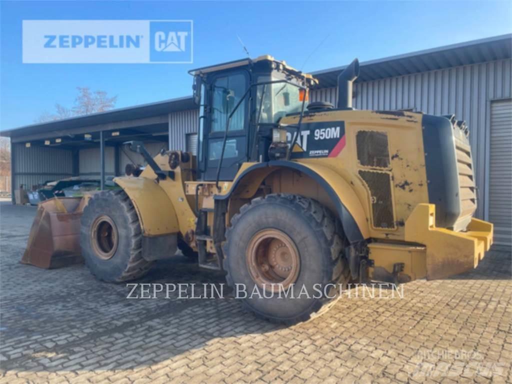 CAT 950M Колесни товарачи