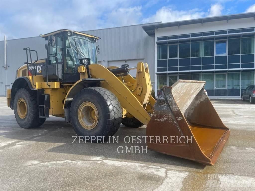 CAT 950M Колесни товарачи
