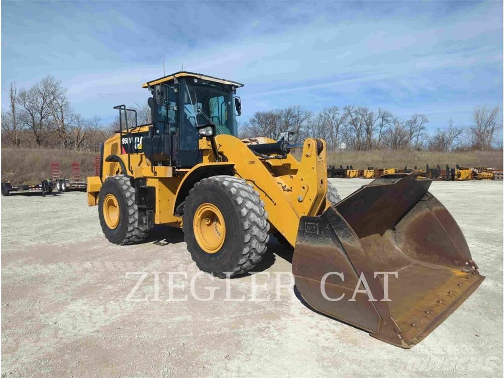 CAT 950M Колесни товарачи