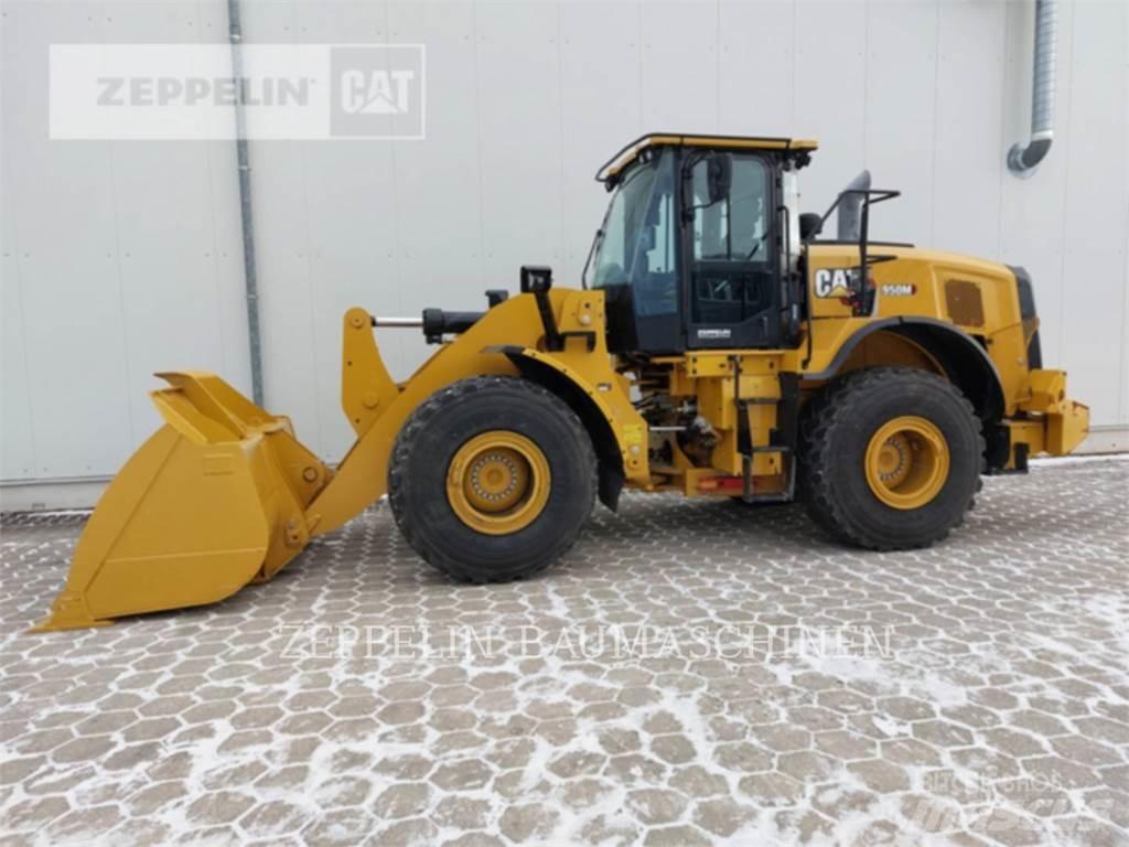 CAT 950M Колесни товарачи