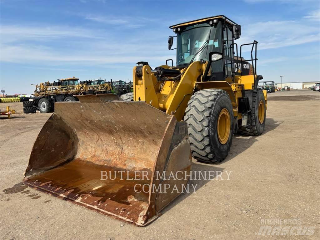 CAT 950M Колесни товарачи