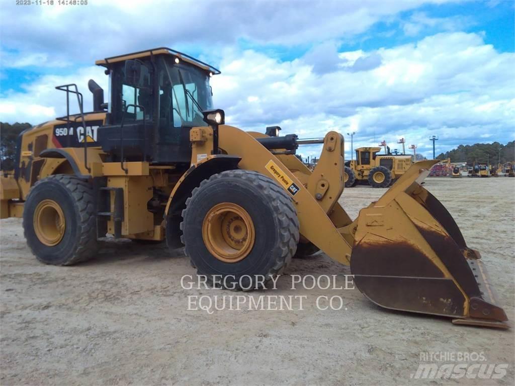 CAT 950M Колесни товарачи