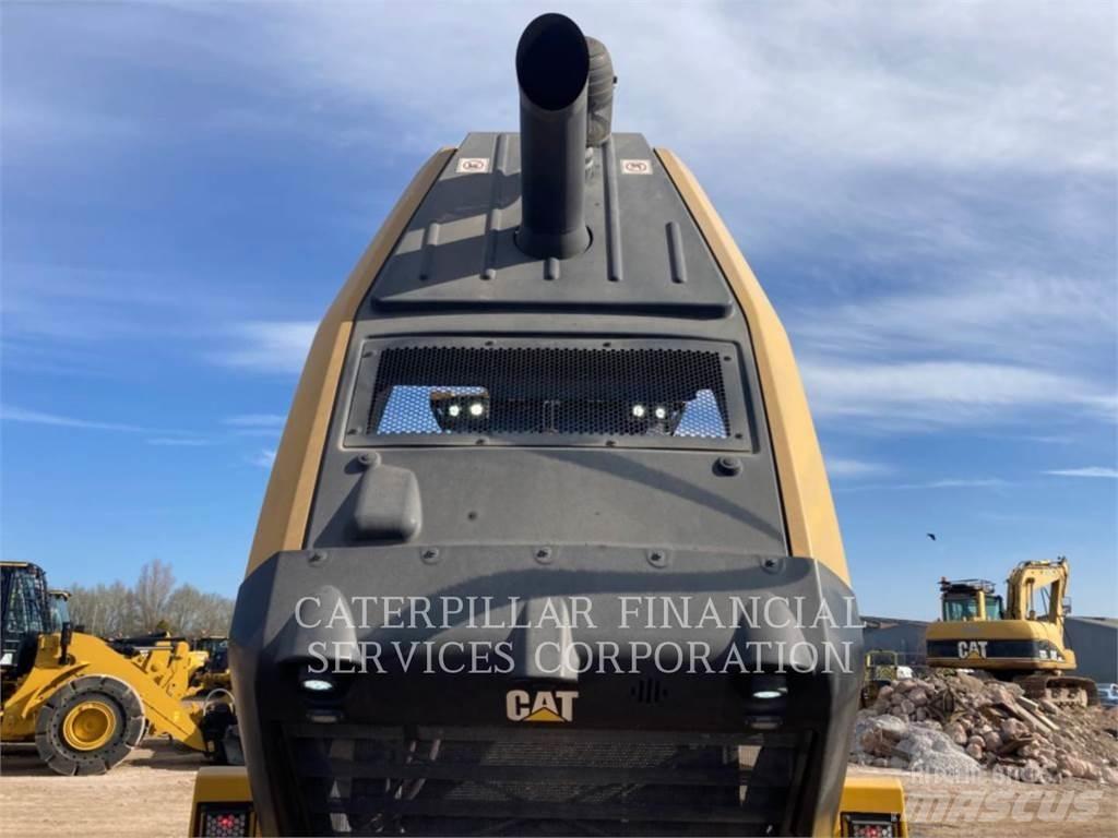 CAT 950M Колесни товарачи