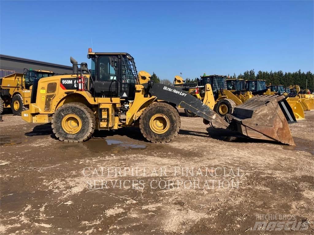 CAT 950M Колесни товарачи