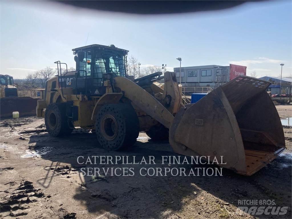CAT 950M Колесни товарачи