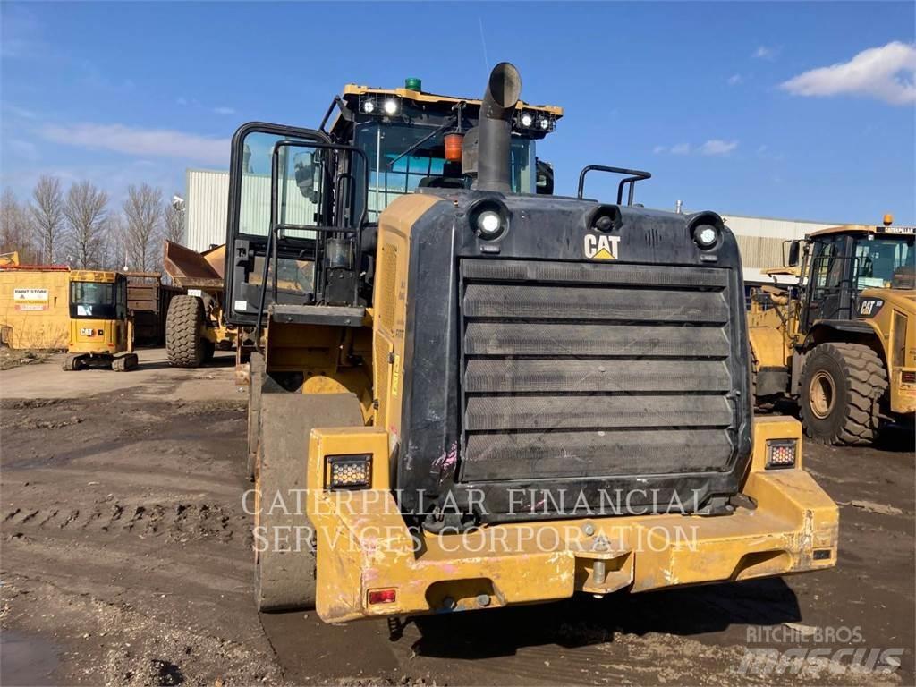 CAT 950M Колесни товарачи