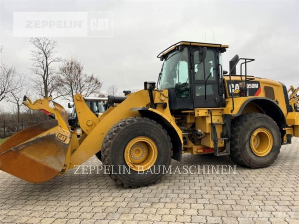 CAT 950M Колесни товарачи
