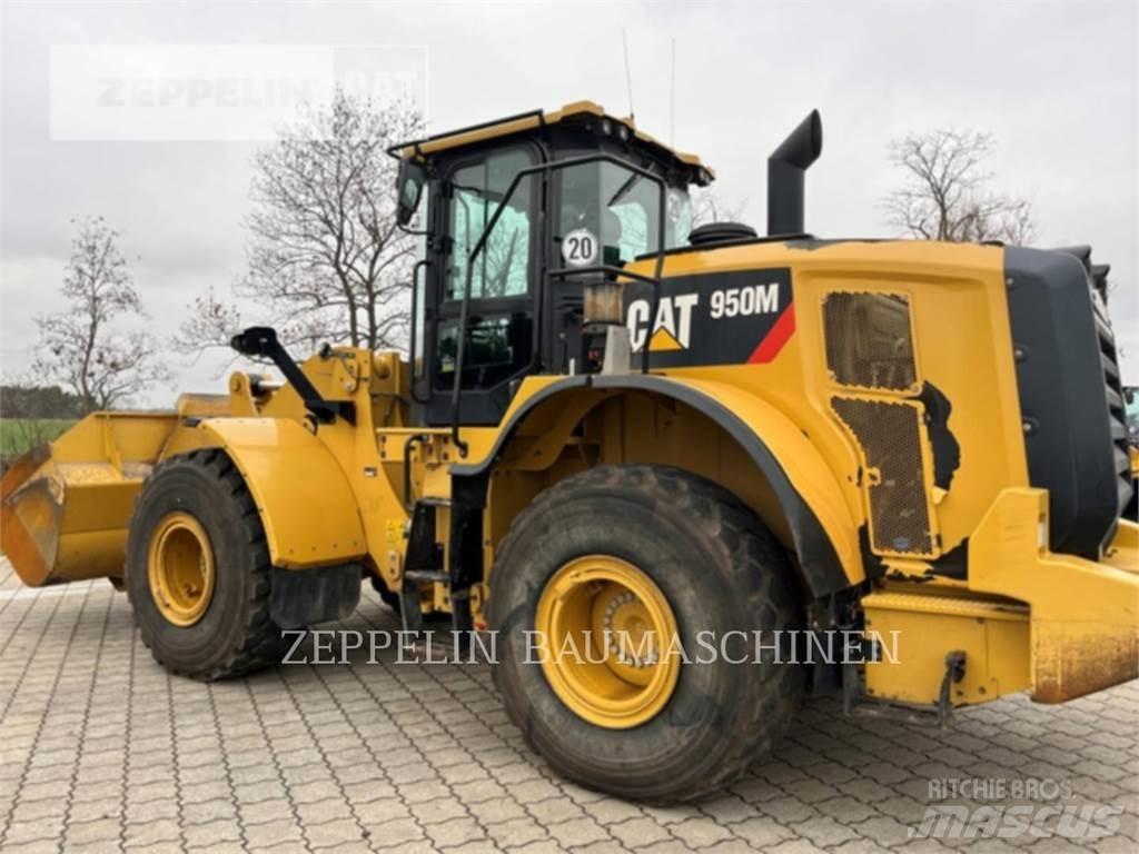 CAT 950M Колесни товарачи