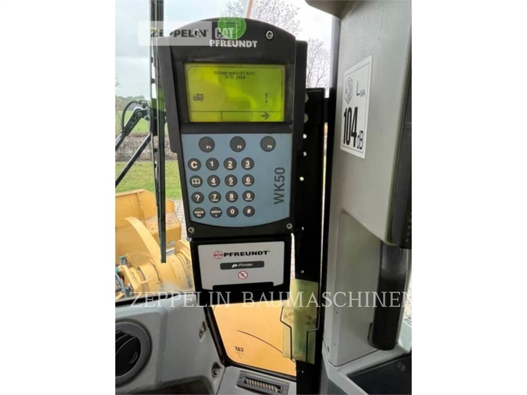 CAT 950M Колесни товарачи