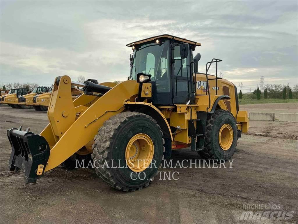 CAT 950M Колесни товарачи