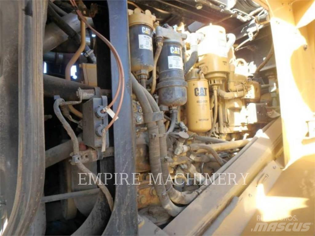CAT 950M Колесни товарачи