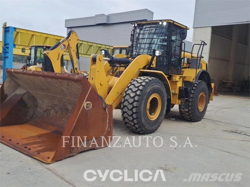 CAT 950M Колесни товарачи