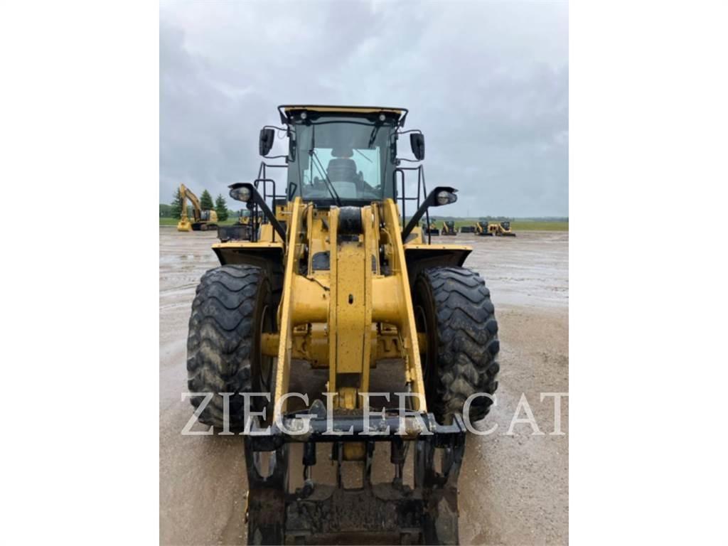CAT 950M Колесни товарачи