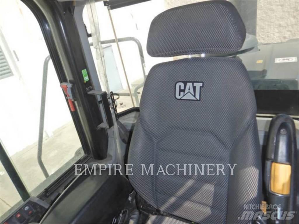CAT 950M Колесни товарачи