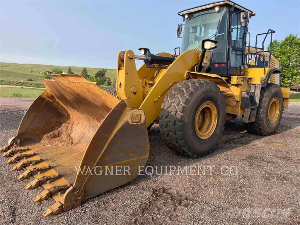 CAT 950M Колесни товарачи