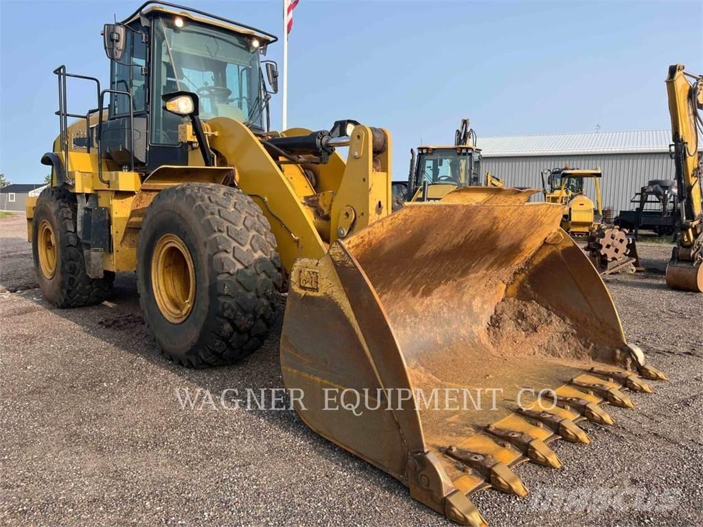CAT 950M Колесни товарачи