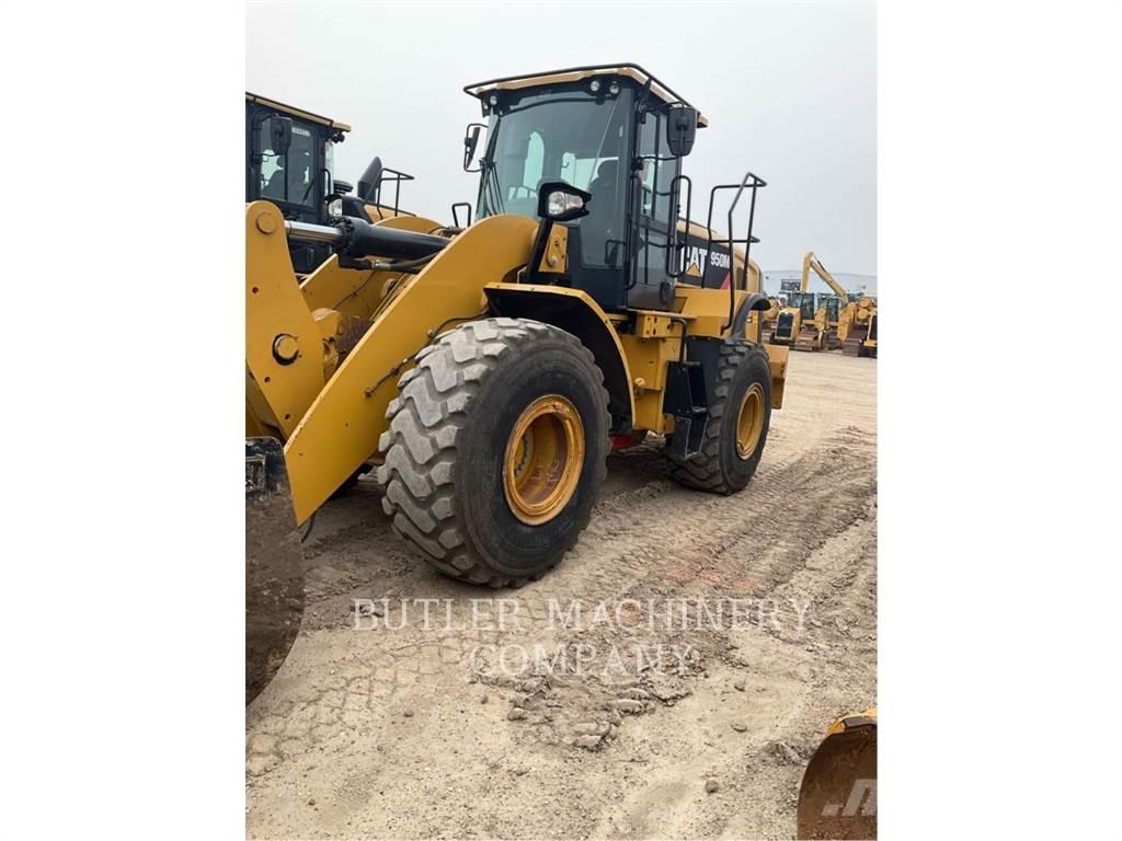 CAT 950M Колесни товарачи