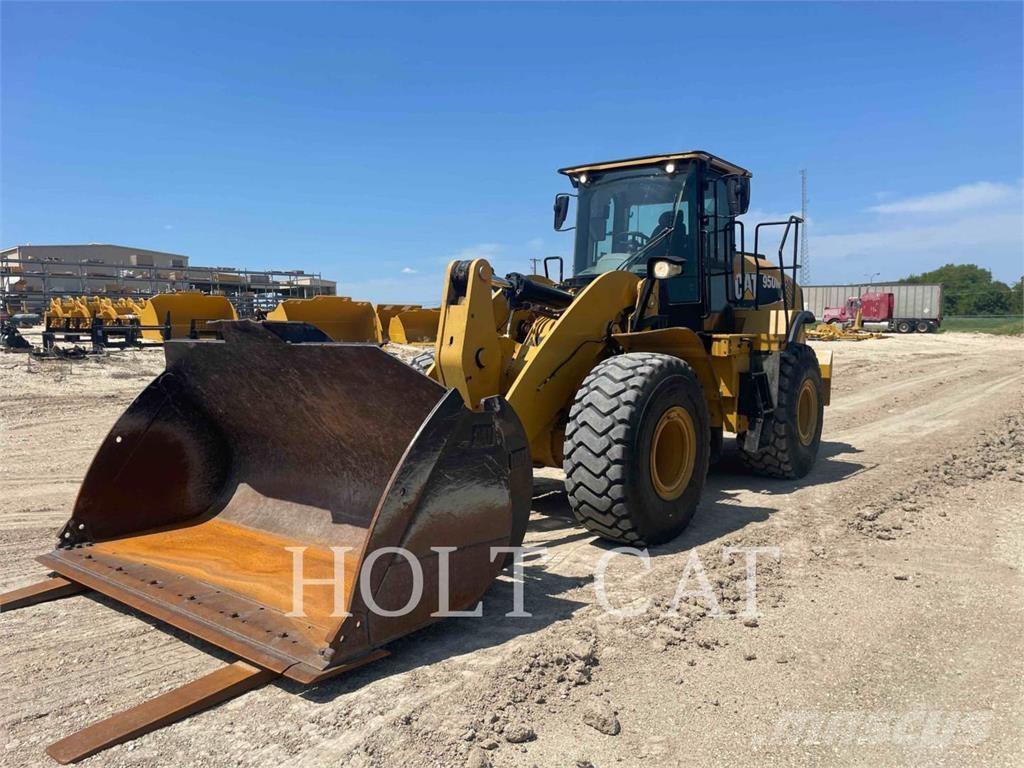 CAT 950M Колесни товарачи