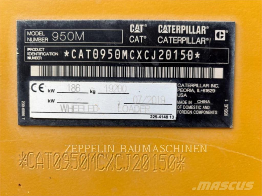 CAT 950M Колесни товарачи