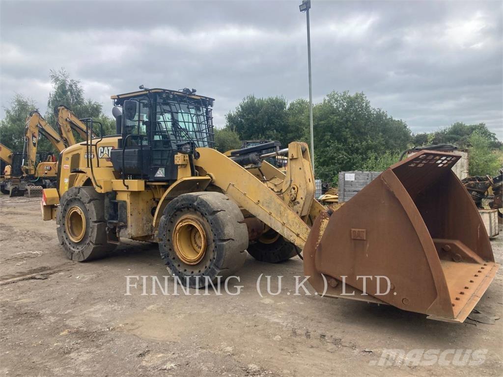 CAT 950M Колесни товарачи