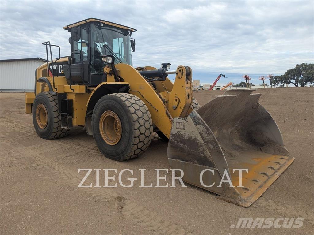 CAT 950M Колесни товарачи