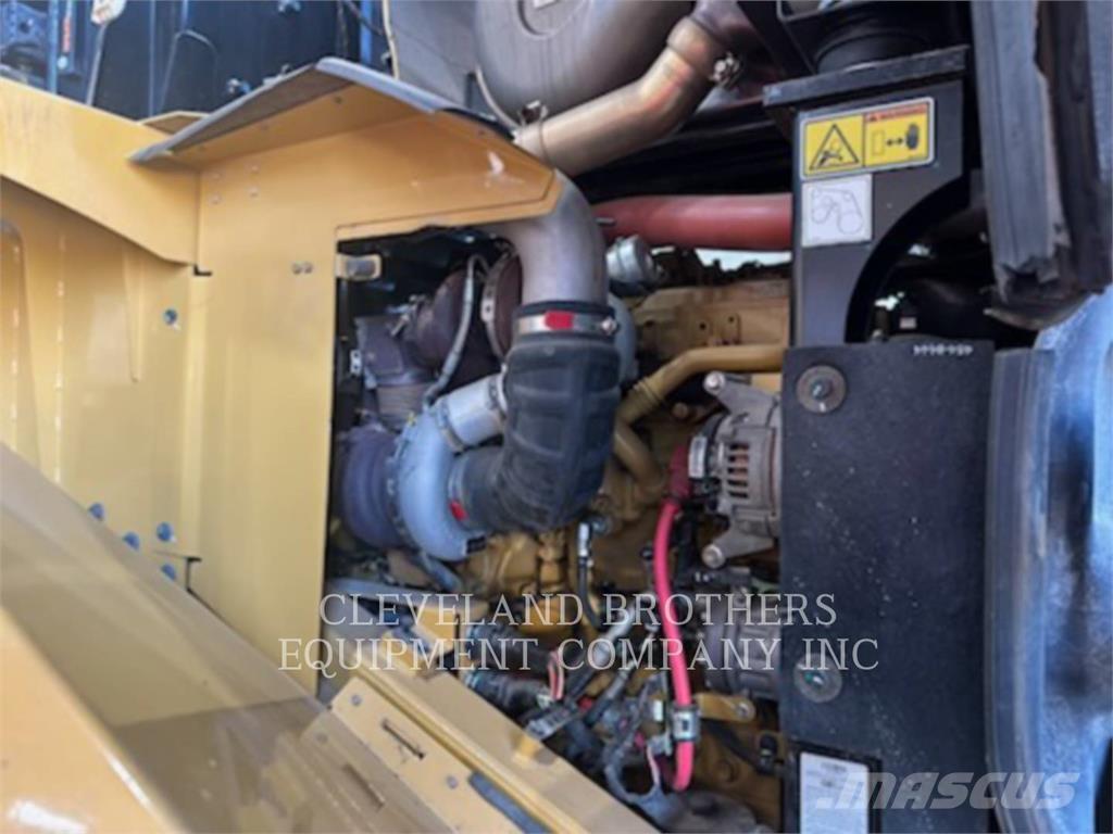 CAT 950M Колесни товарачи