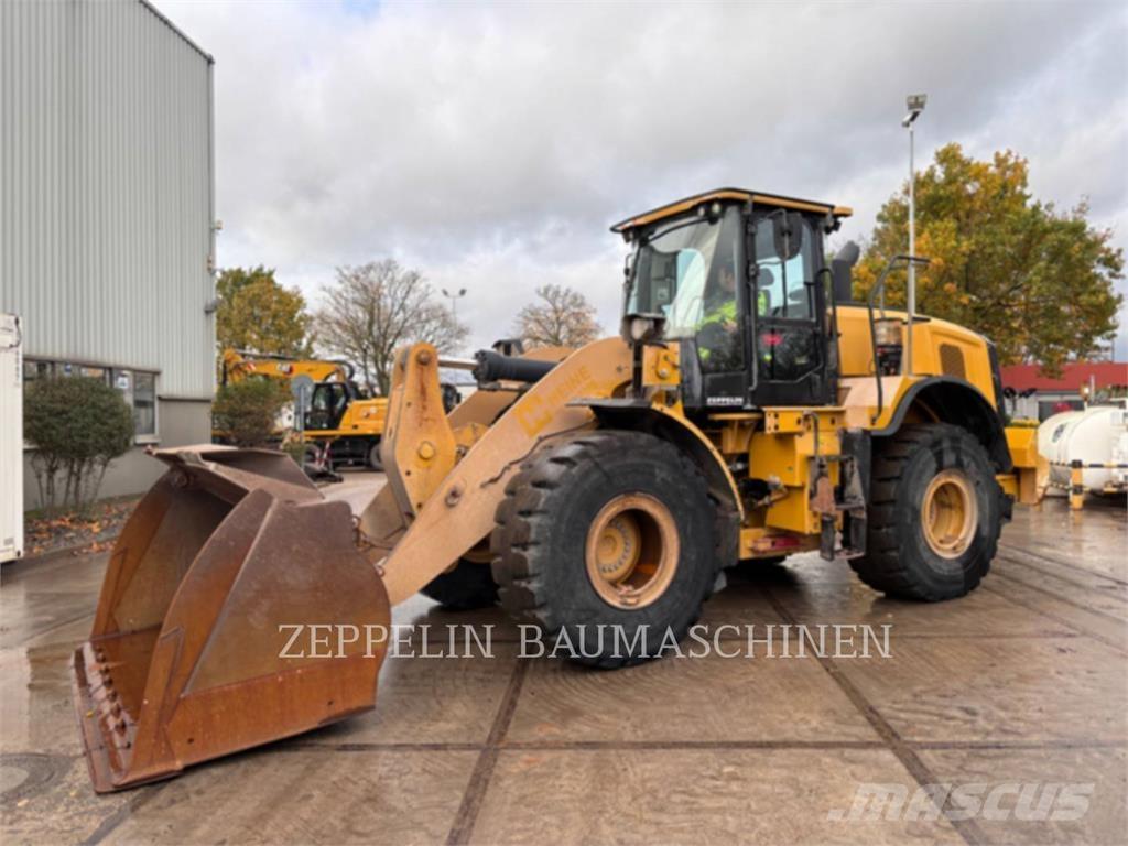 CAT 950M Колесни товарачи