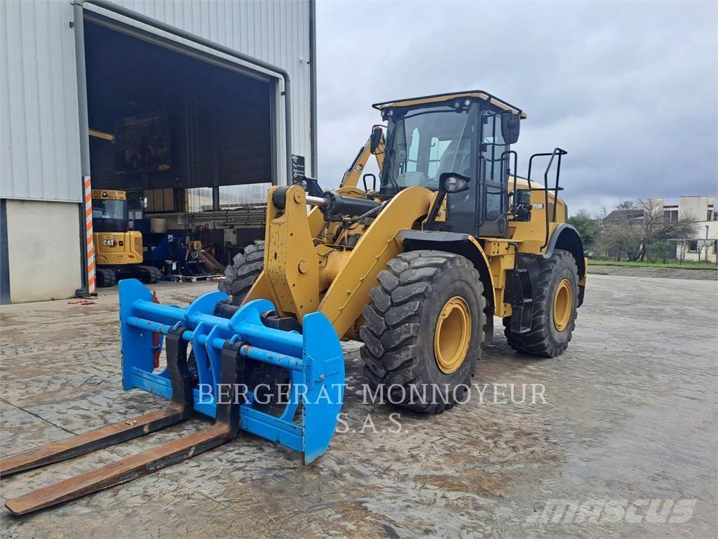 CAT 950M Колесни товарачи