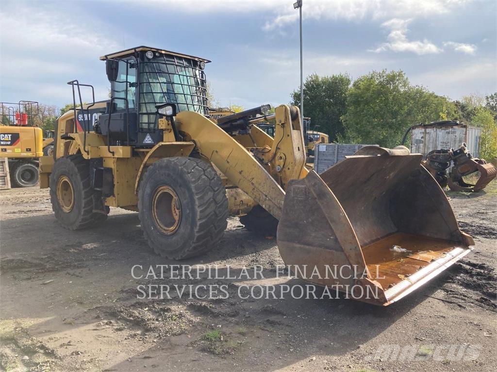 CAT 950M Колесни товарачи