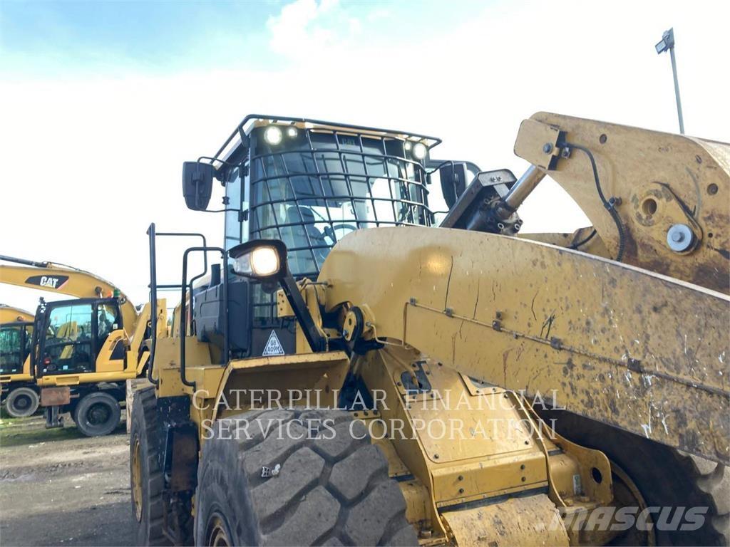 CAT 950M Колесни товарачи