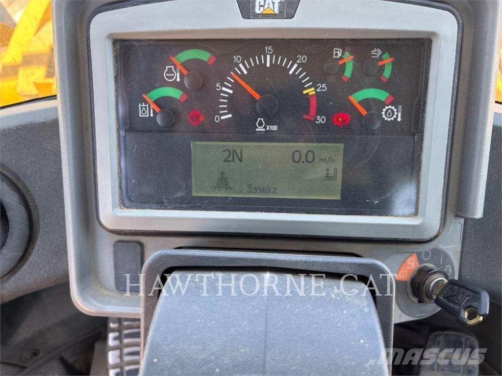CAT 950M Колесни товарачи