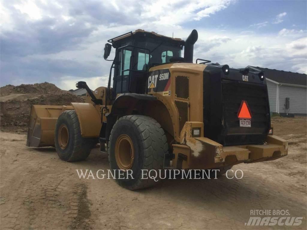 CAT 950M Колесни товарачи