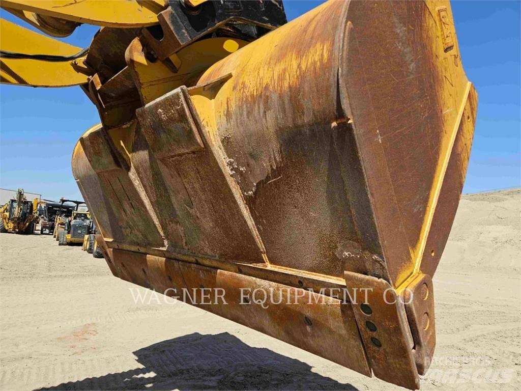 CAT 950M Колесни товарачи
