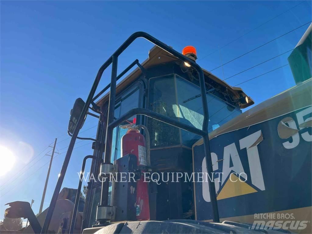 CAT 950M FC Колесни товарачи