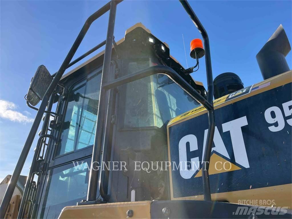 CAT 950M FC Колесни товарачи